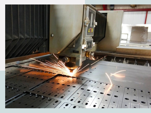 Лазерная резка металла в Снежинске от 624 руб.